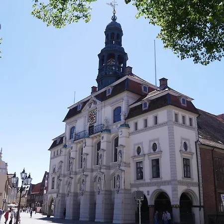 Zentrales Altstadt - In Mit Terrasse & Parkplatz
