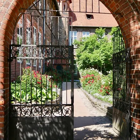 Lejlighed Zentrales Altstadt - In Mit Terrasse & Parkplatz