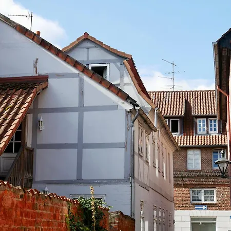 Апартаменты Zentrales Altstadt - In Mit Terrasse & Parkplatz *